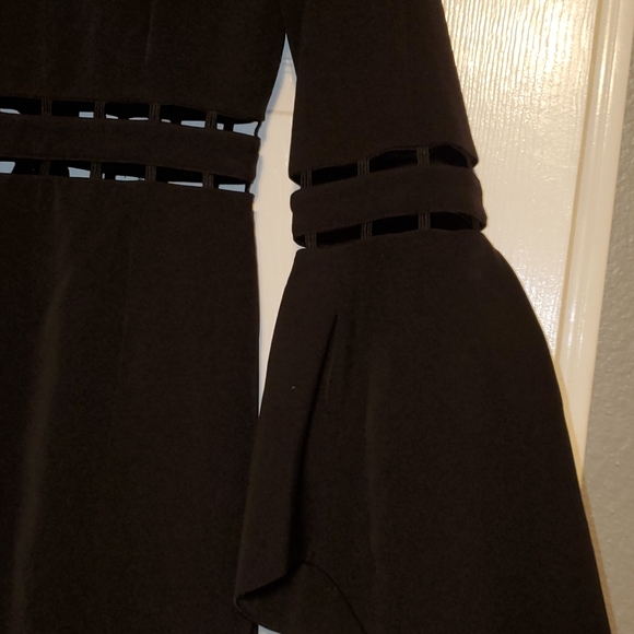 FINDER BLACK MINI DRESS - Picture 9 of 12